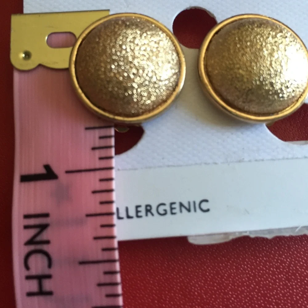 Fashion Clip-On Earrings